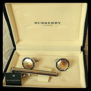 burberry tie pin